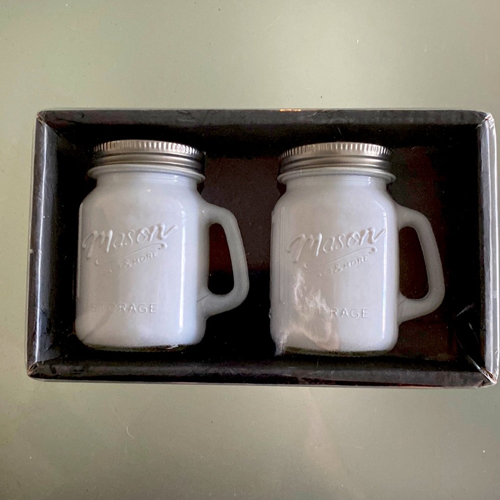 Mason Craft & More Salt and Pepper Shaker, White New in Box